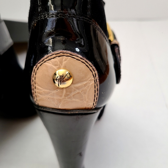 Giuseppe Zanotti Black Bootie - Picture 4 of 16